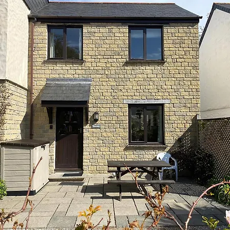 Holiday home Trellee *